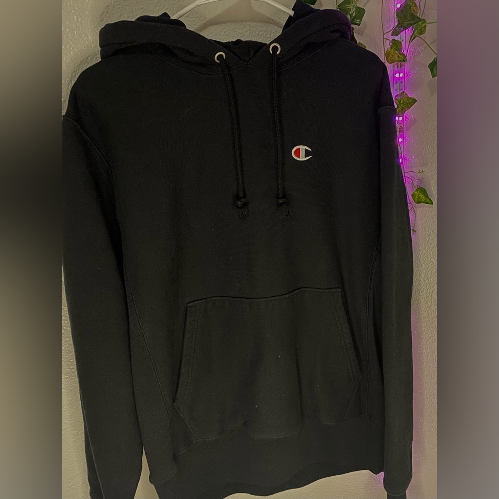 Champion Oversized and Heavyweight Black Hoodie for Unmatched Comfort